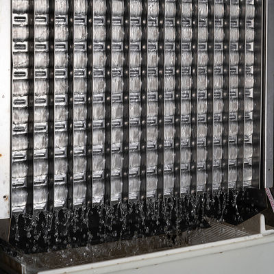 318 kg täglich Kristallhalbmond-Eismaschine mit Copeland-Kompressor LZ-700