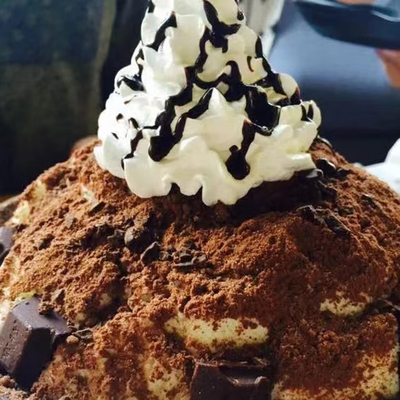 Gehäuse Material Sonstiges LZ-520 220kg 24h Bingsu Milch-Schnee-Eismaschine für Kaffeehaus